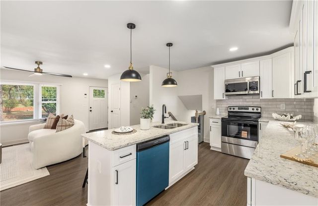 1483 Town Country SE Drive, Atlanta, GA 30316