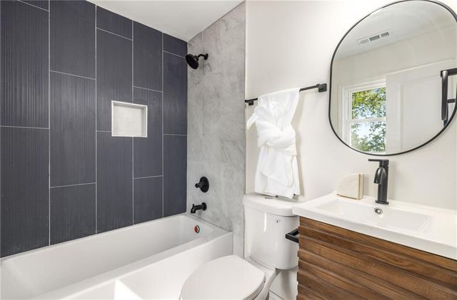 1483 Town Country SE Drive, Atlanta, GA 30316