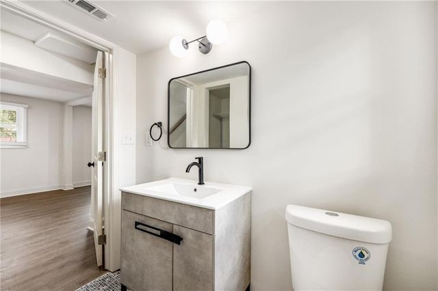 1483 Town Country SE Drive, Atlanta, GA 30316