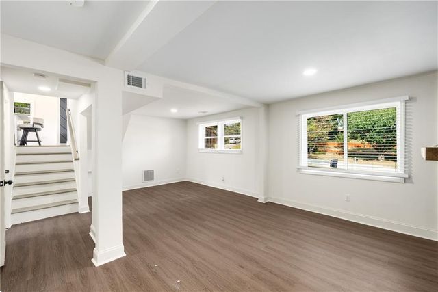 1483 Town Country SE Drive, Atlanta, GA 30316