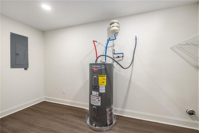 1483 Town Country SE Drive, Atlanta, GA 30316