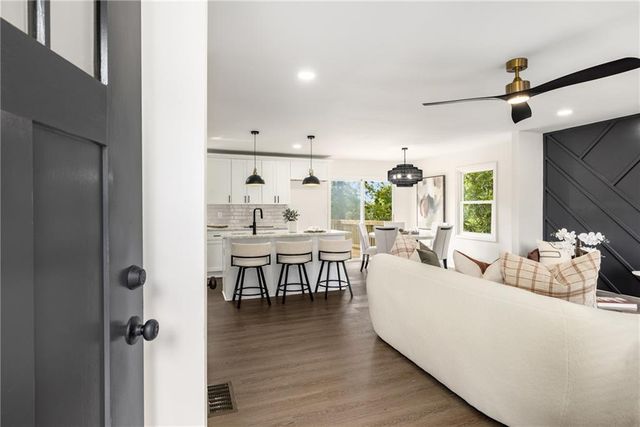 1483 Town Country SE Drive, Atlanta, GA 30316