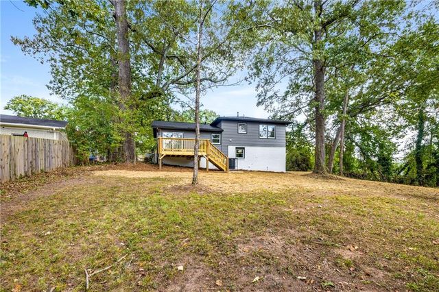 1483 Town Country SE Drive, Atlanta, GA 30316