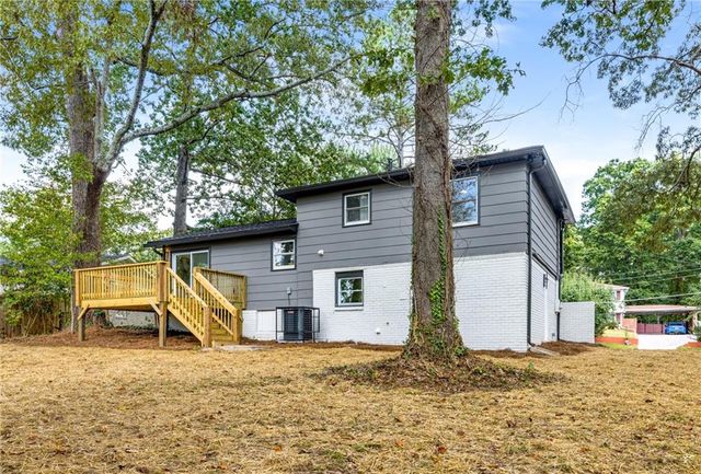 1483 Town Country SE Drive, Atlanta, GA 30316