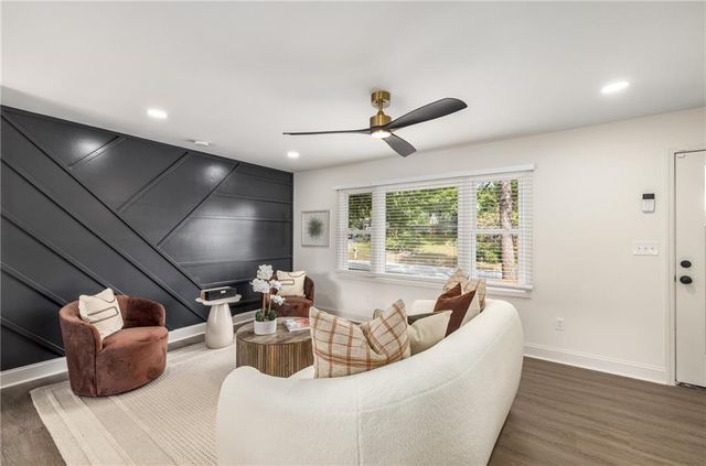 1483 Town Country SE Drive, Atlanta, GA 30316