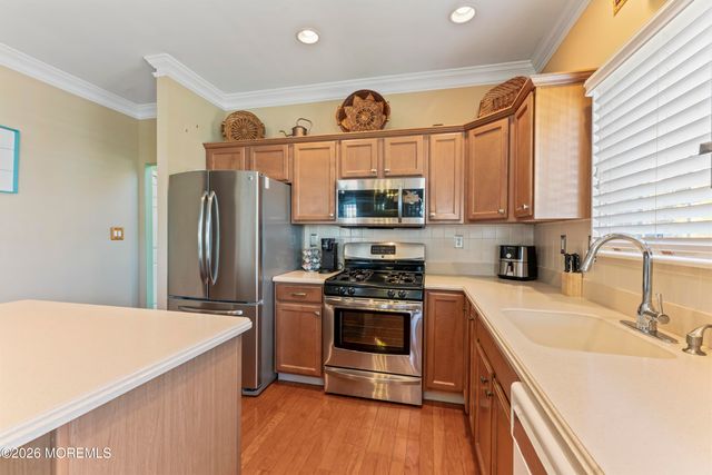 46 Dante Drive, Manchester, NJ 08759