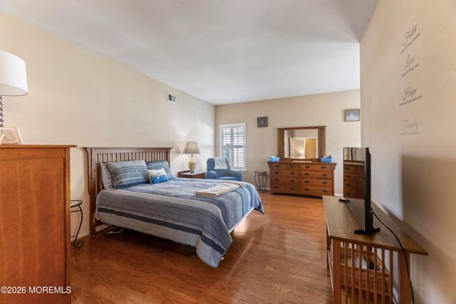 46 Dante Drive, Manchester, NJ 08759