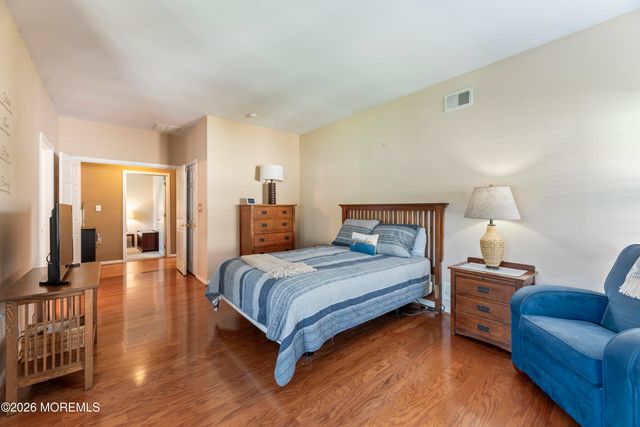 46 Dante Drive, Manchester, NJ 08759