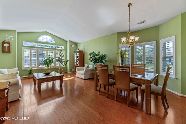 46 Dante Drive, Manchester, NJ 08759