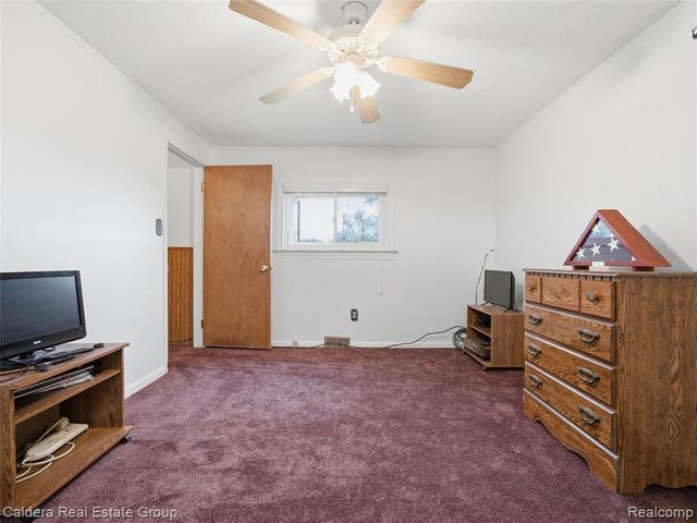 22200 Avon Street, Saint Clair Shores, MI 48082