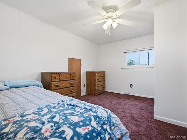 22200 Avon Street, Saint Clair Shores, MI 48082