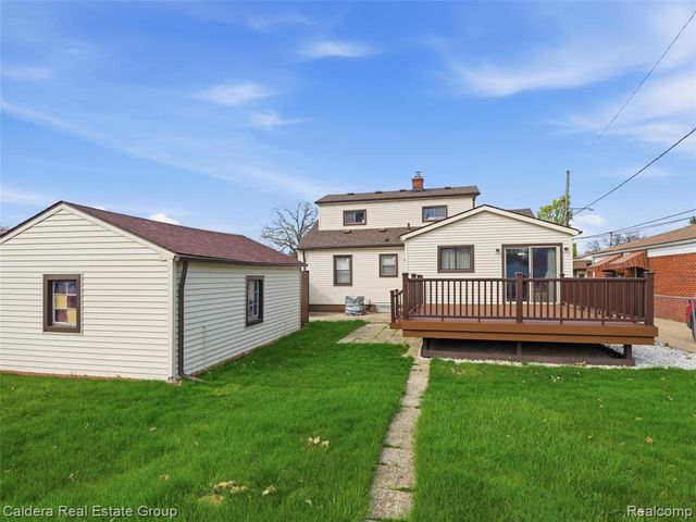 22200 Avon Street, Saint Clair Shores, MI 48082
