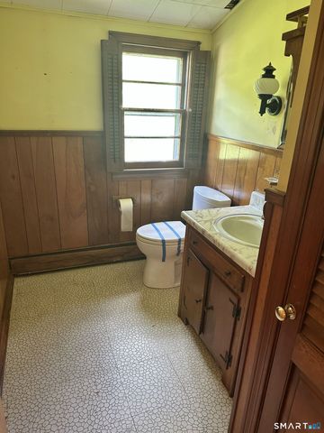 16 Bernside Drive, Bristol, CT 06010