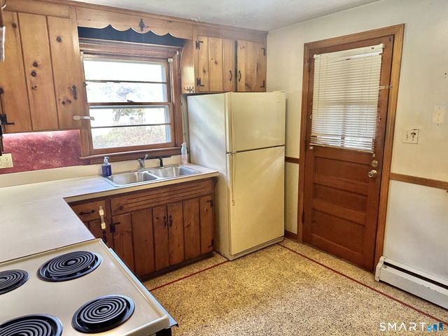 16 Bernside Drive, Bristol, CT 06010