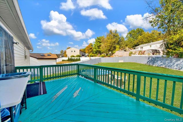 42 Keats Drive, New Windsor, NY 12553