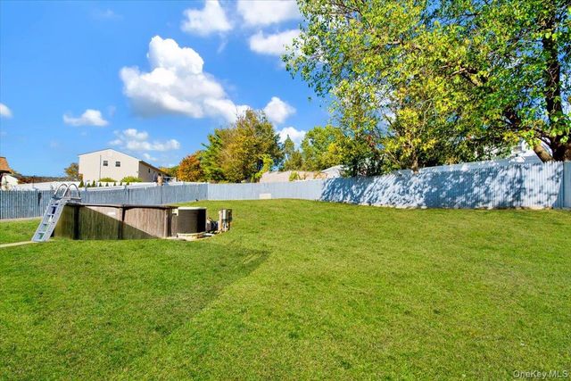 42 Keats Drive, New Windsor, NY 12553