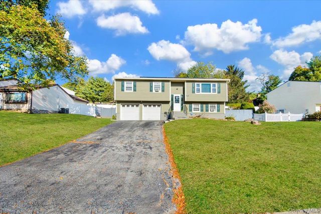 42 Keats Drive, New Windsor, NY 12553