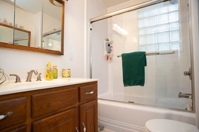 112 E Maple Street, Vicksburg, MI 49097