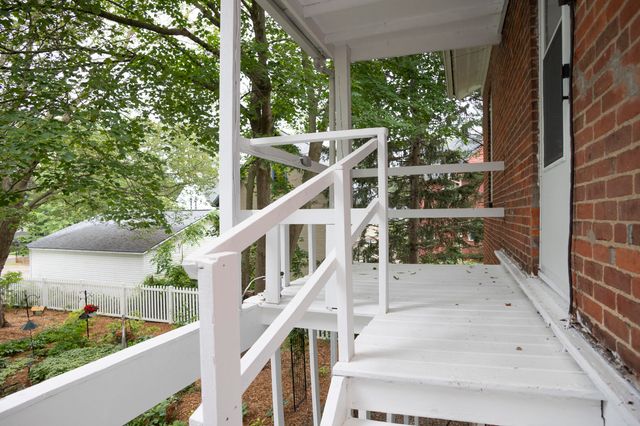112 E Maple Street, Vicksburg, MI 49097