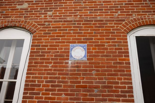 112 E Maple Street, Vicksburg, MI 49097