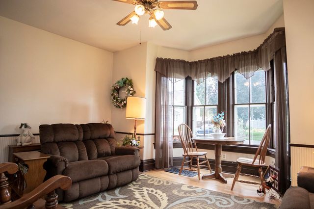 112 E Maple Street, Vicksburg, MI 49097
