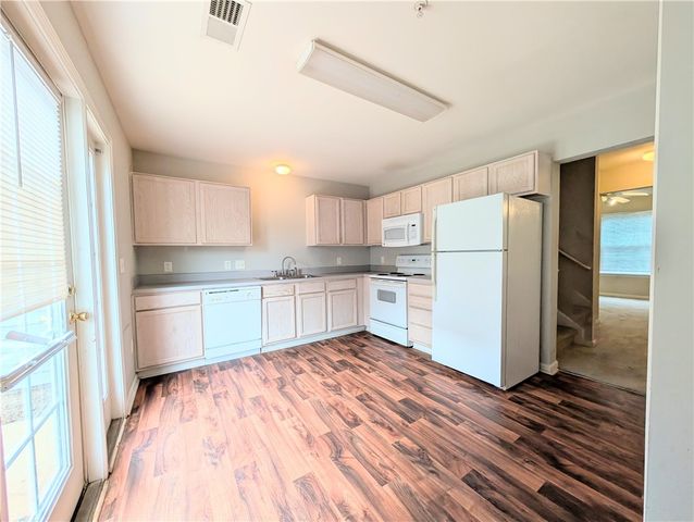 221 Campus Drive B, Central, SC 29630