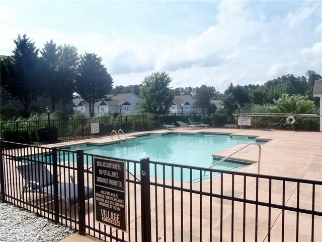 221 Campus Drive B, Central, SC 29630