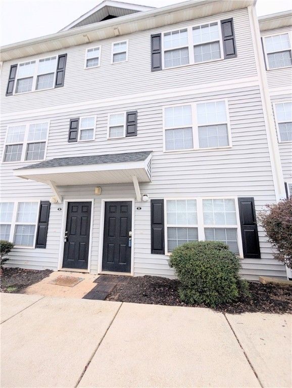 221 Campus Drive B, Central, SC 29630