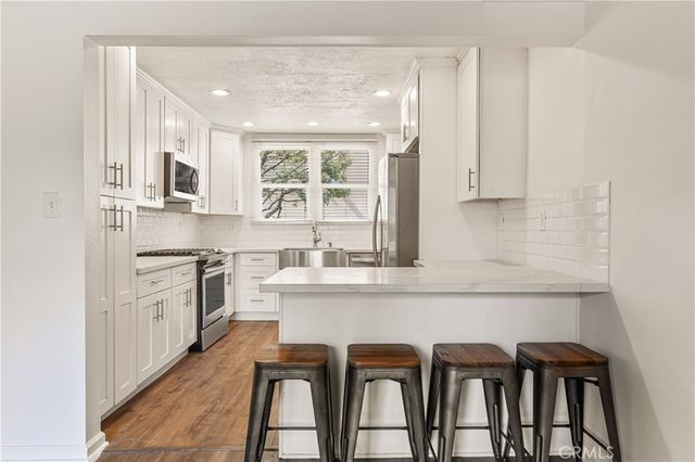 16601 Valerio Street, Los Angeles, CA 91406