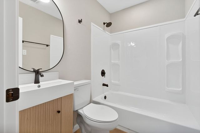 444 Bowie, Lone Star, TX 75668