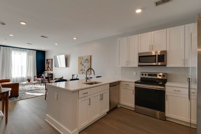 1041 E Trinity Ln Apt 315, Nashville, TN 37216