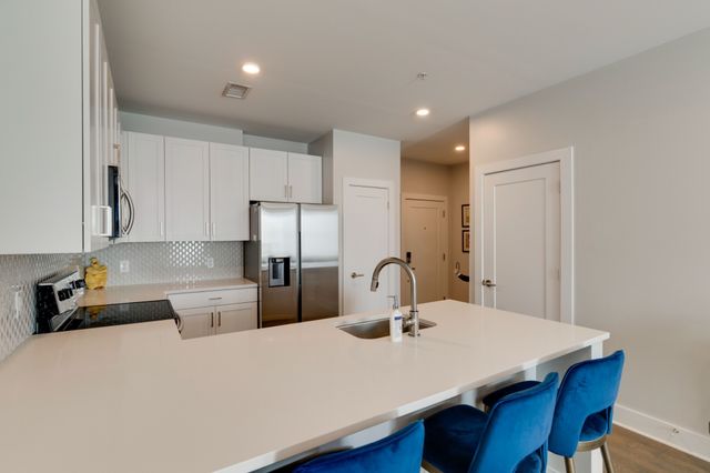 1041 E Trinity Ln Apt 315, Nashville, TN 37216