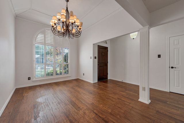 3305 Timber View Circle, Bedford, TX 76021