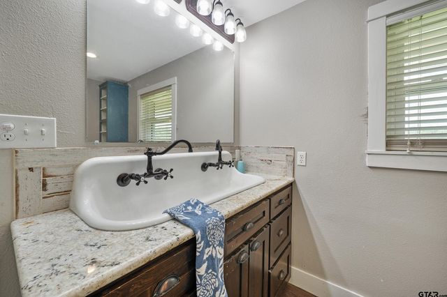 432 County Road 3204, Quitman, TX 75783