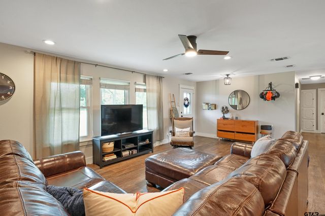 432 County Road 3204, Quitman, TX 75783