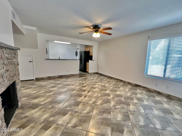 30 E BROWN Road 1072, Mesa, AZ 85201
