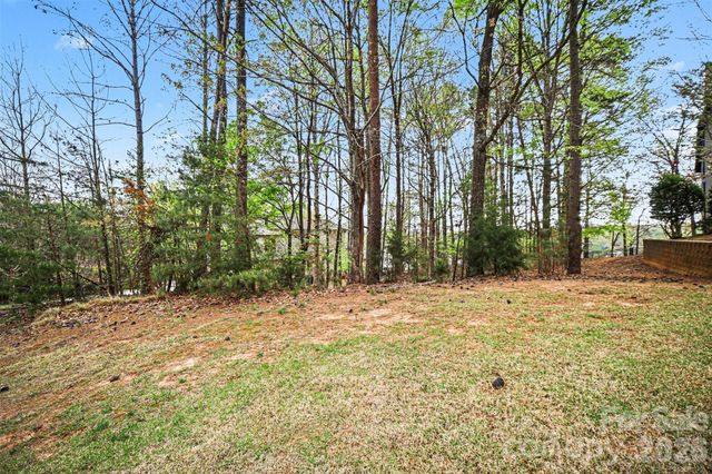 3217 Lake Pointe Drive, Belmont, NC 28173