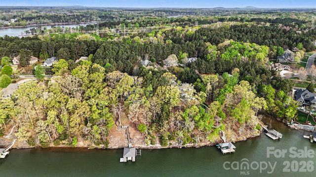 3217 Lake Pointe Drive, Belmont, NC 28173