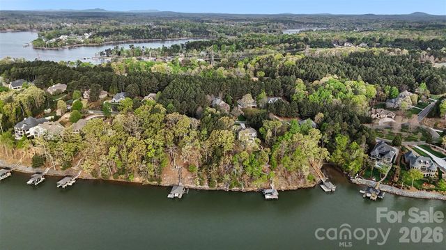 3217 Lake Pointe Drive, Belmont, NC 28173