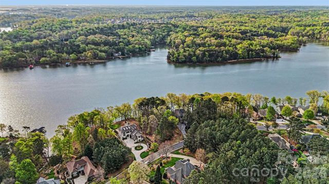 3217 Lake Pointe Drive, Belmont, NC 28173