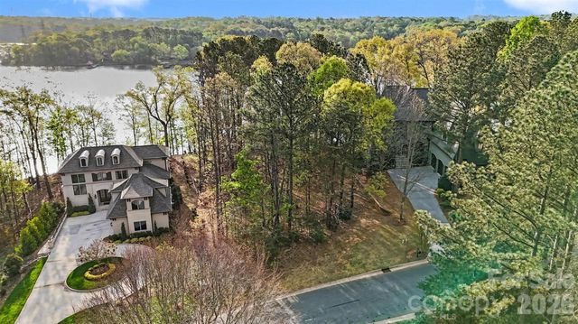 3217 Lake Pointe Drive, Belmont, NC 28173