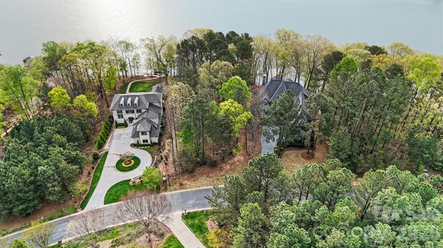 3217 Lake Pointe Drive, Belmont, NC 28173