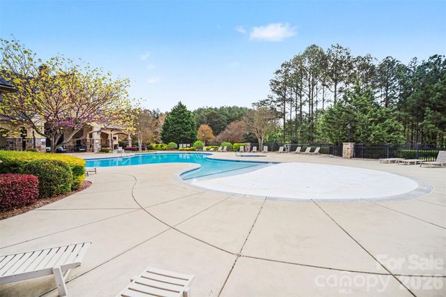 3217 Lake Pointe Drive, Belmont, NC 28173