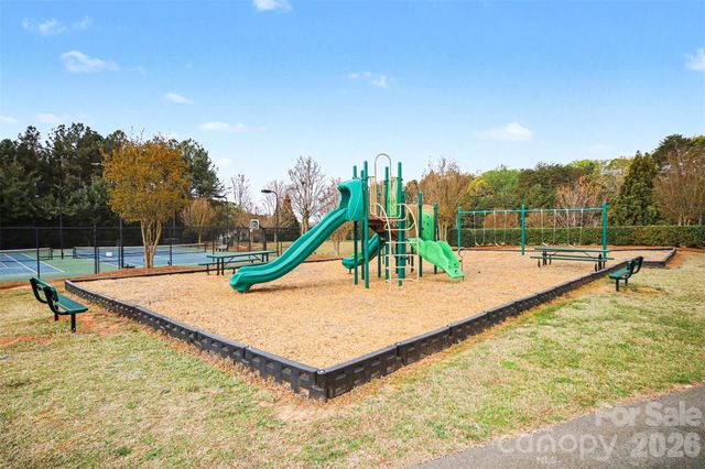 3217 Lake Pointe Drive, Belmont, NC 28173