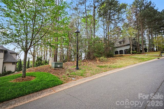 3217 Lake Pointe Drive, Belmont, NC 28173