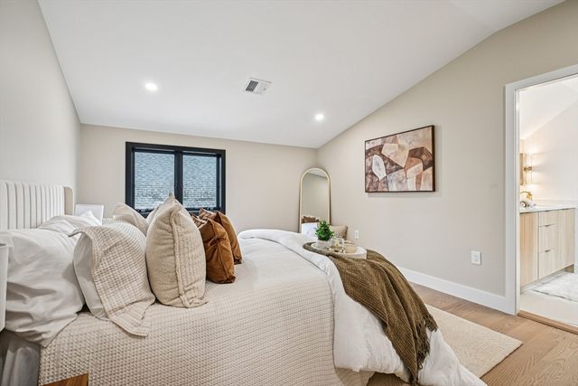 99 Capen St 1, Medford, MA 02155