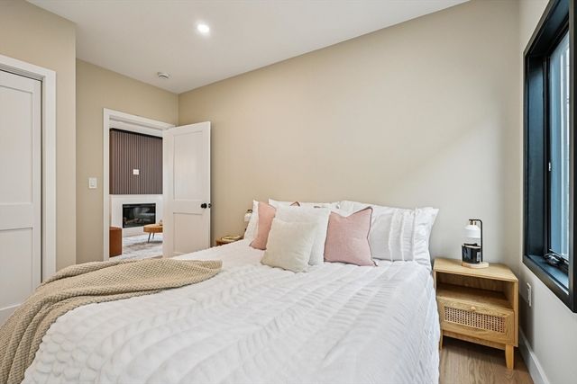 99 Capen St 1, Medford, MA 02155