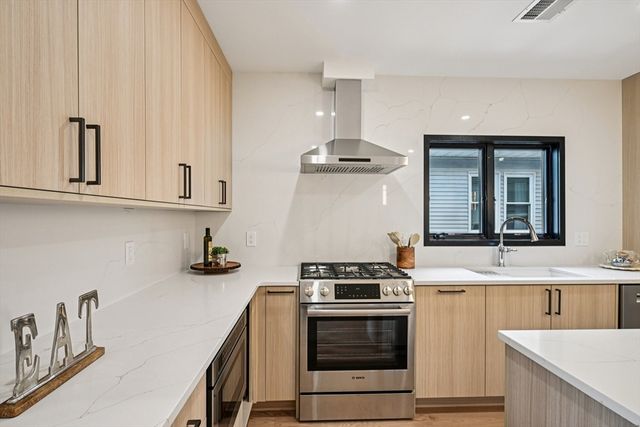 99 Capen St 1, Medford, MA 02155