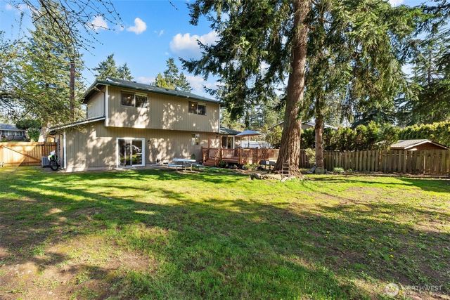 28915 229th Place SE, Black Diamond, WA 98010