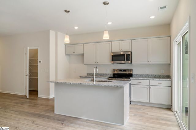 34 Nonnington Way, Taylors, SC 29687